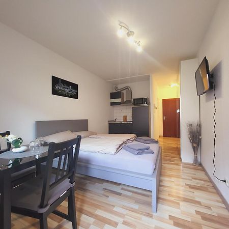 Zentrales Apartment Mit Balkon Und Parkplatz Trèves Extérieur photo