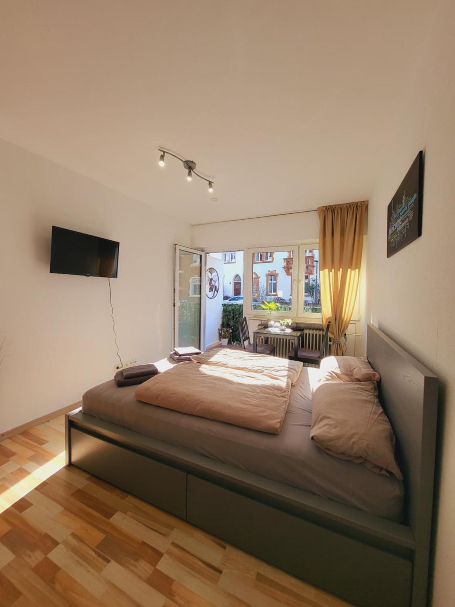 Zentrales Apartment Mit Balkon Und Parkplatz Trèves Extérieur photo
